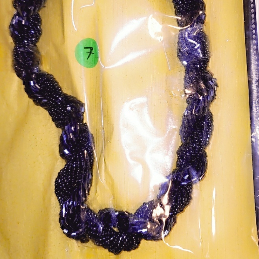 Necklaces - Picture 3 of 8